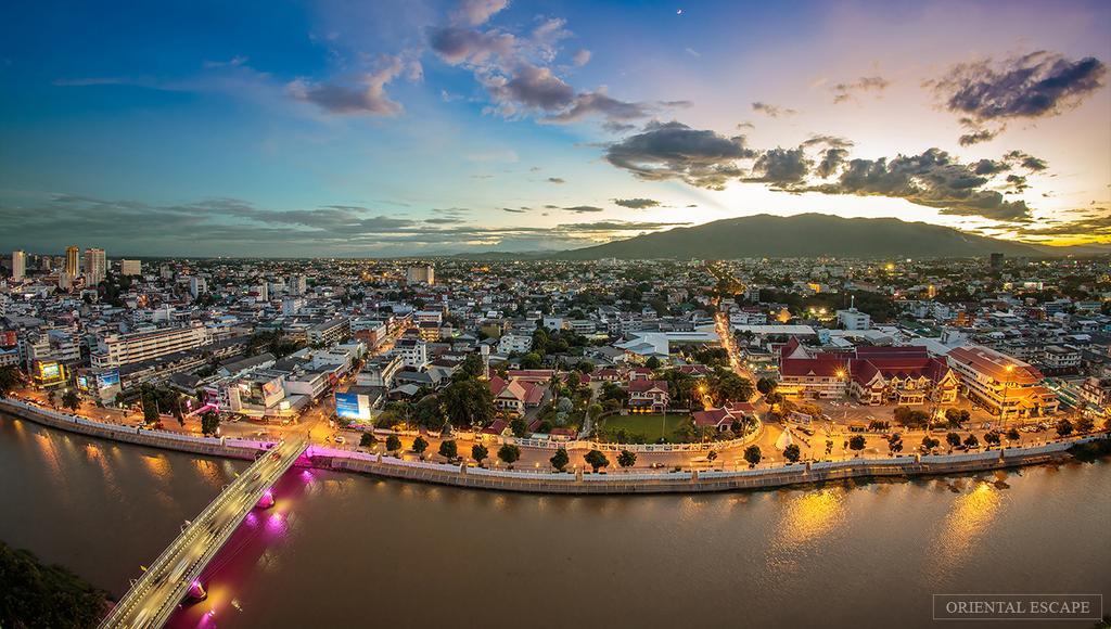 Sereno Airport Hotel Chiang Mai Exteriör bild