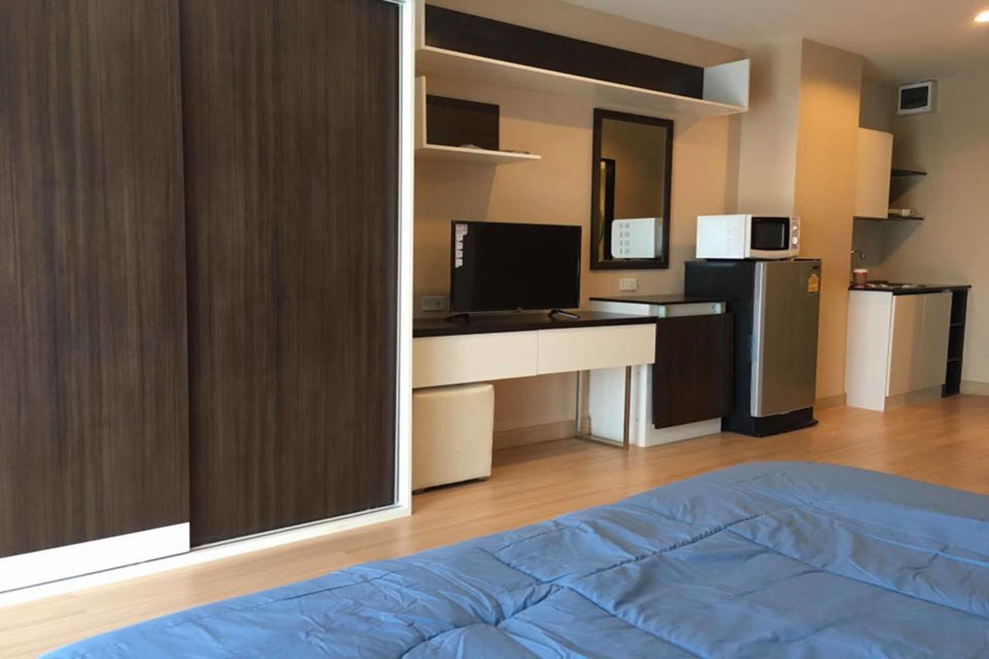Sereno Airport Hotel Chiang Mai Exteriör bild